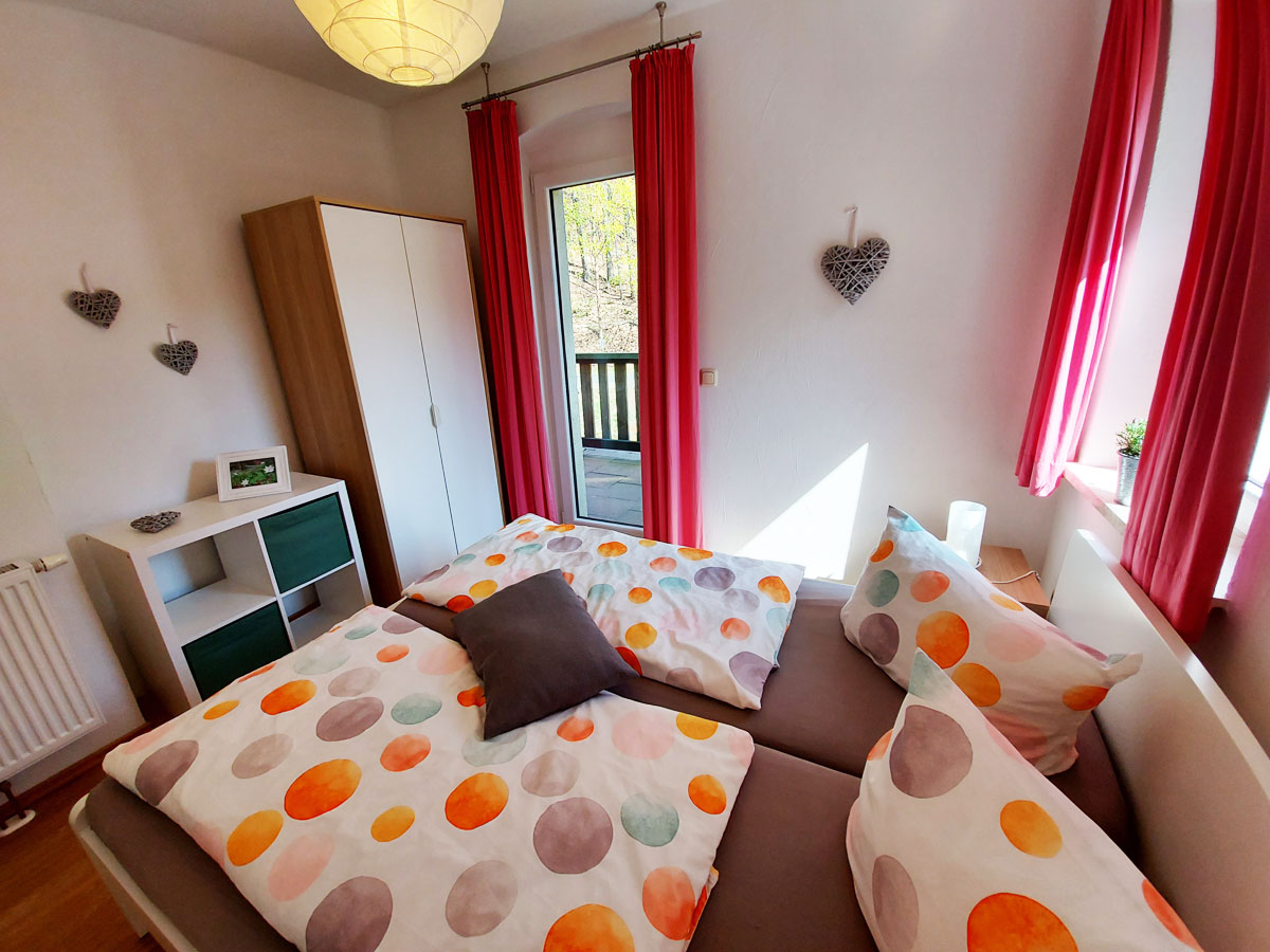 Ferienhaus Zum Kirnitzschtal - Ferienwohnung1 - Schlafzimmer1 mit Doppelbett